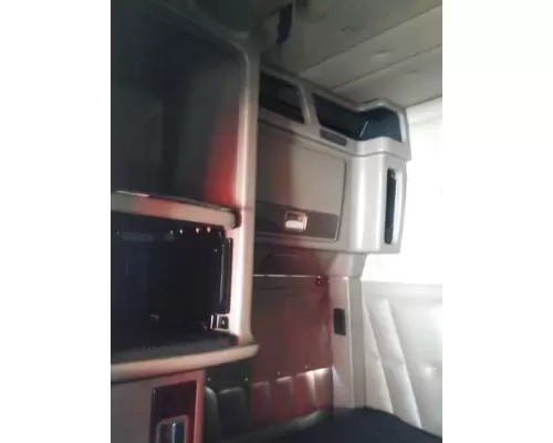 PETERBILT 386 CAB