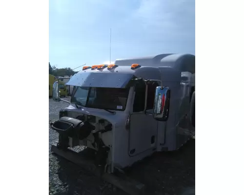 PETERBILT 386 CAB