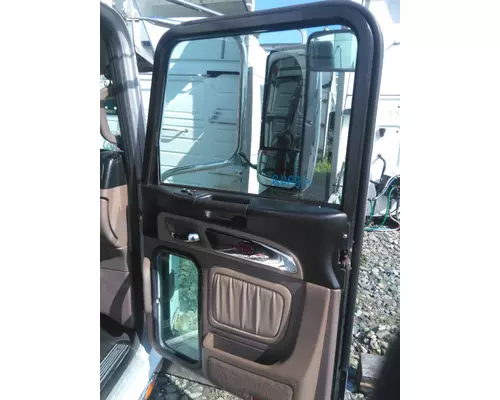 PETERBILT 386 CAB
