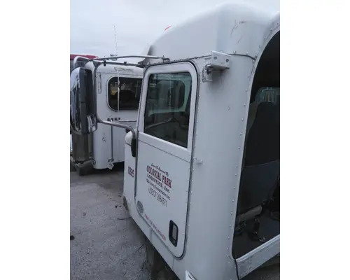 PETERBILT 386 CAB