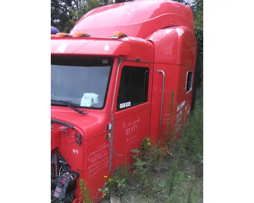PETERBILT 386 CAB