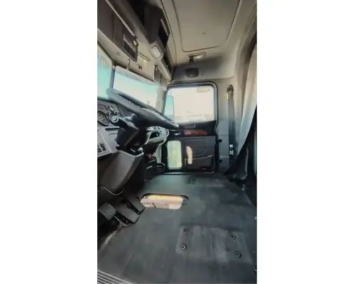 PETERBILT 386 Cab Assembly