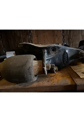 PETERBILT 386 Cab Mount 119
