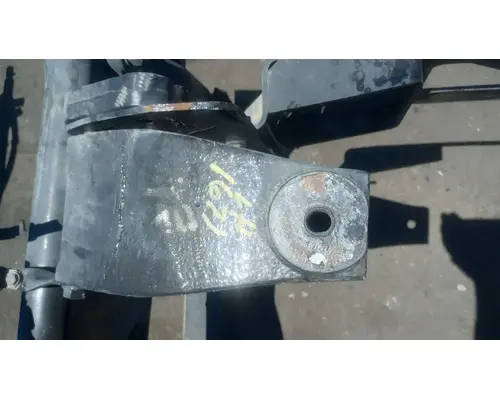 PETERBILT 386 Cab Mount Bracket