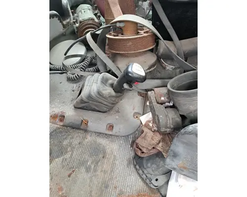 PETERBILT 386 Cab Mount