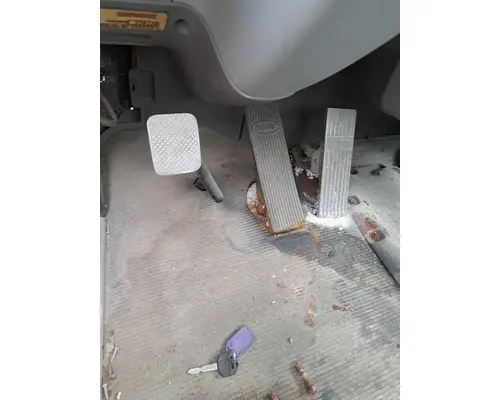 PETERBILT 386 Cab Mount