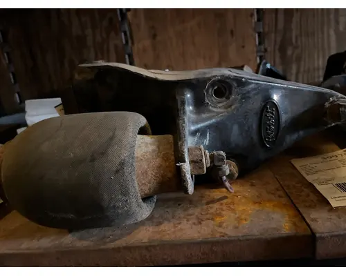 PETERBILT 386 Cab Mounts