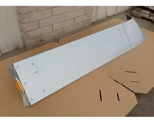 PETERBILT 386 CabSleeper Fairing