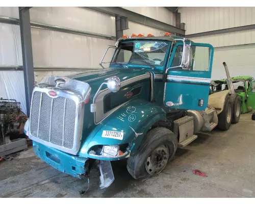 PETERBILT 386 Cab