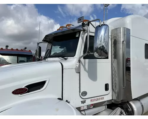 PETERBILT 386 Cab