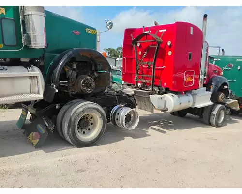 PETERBILT 386 Cab