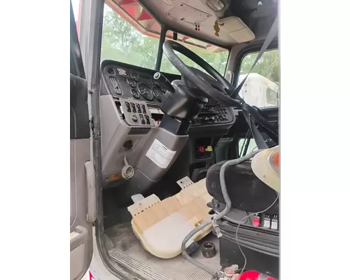 PETERBILT 386 Cab