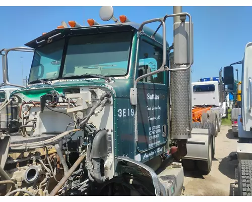 PETERBILT 386 Cab