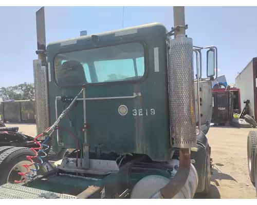 PETERBILT 386 Cab