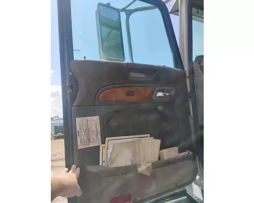 PETERBILT 386 Cab