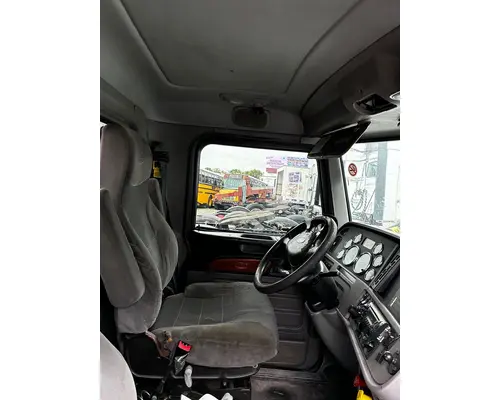 PETERBILT 386 Cab
