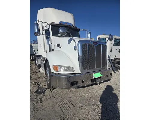 PETERBILT 386 Cab