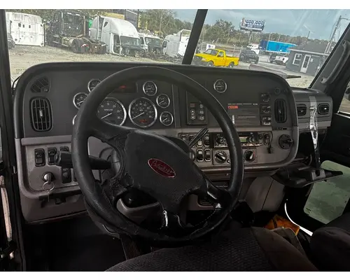 PETERBILT 386 Cab