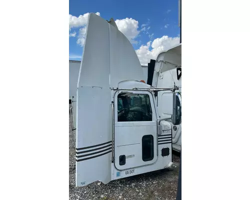 PETERBILT 386 Cab