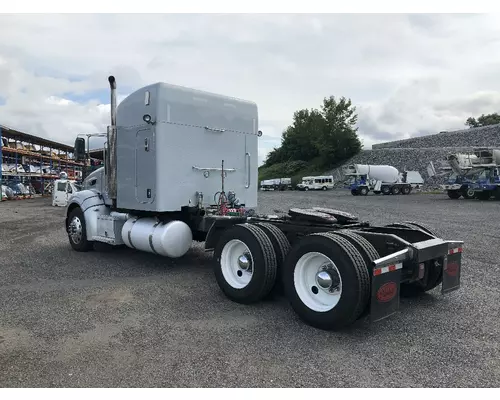 PETERBILT 386 Complete Vehicle