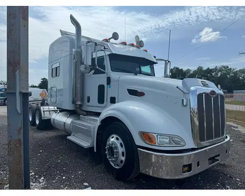 PETERBILT 386 Complete Vehicle