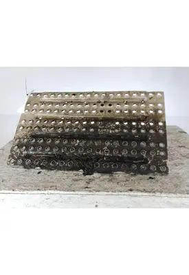 PETERBILT 386 DECK (CATWALK) STEP