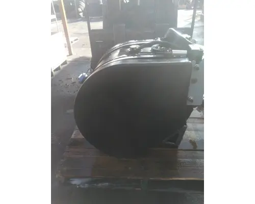 PETERBILT 386 DEF TANK