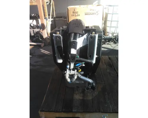 PETERBILT 386 DEF TANK