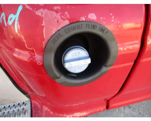 PETERBILT 386 DEF TANK