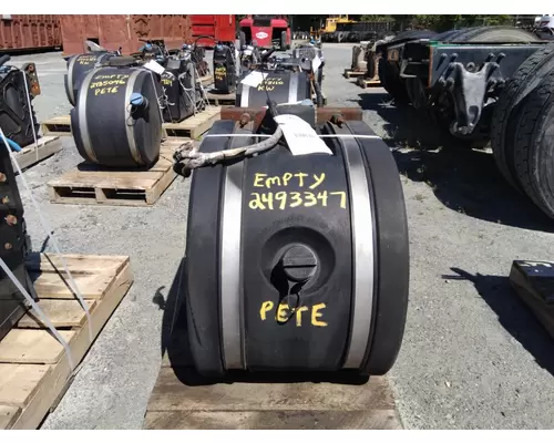 PETERBILT 386 DEF TANK