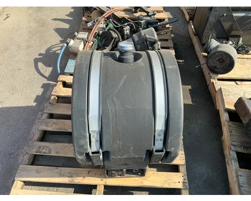 PETERBILT 386 DEF Tank