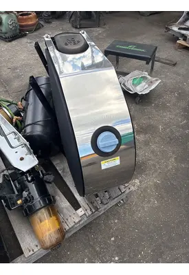 PETERBILT 386 DEF Tank