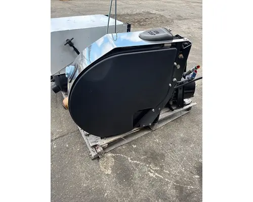 PETERBILT 386 DEF Tank