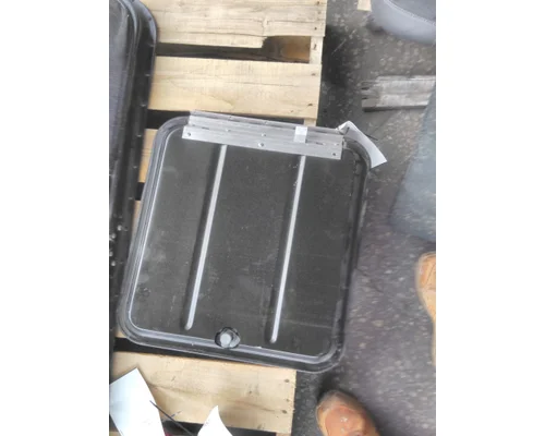 PETERBILT 386 DOOR, COMPARTMENT
