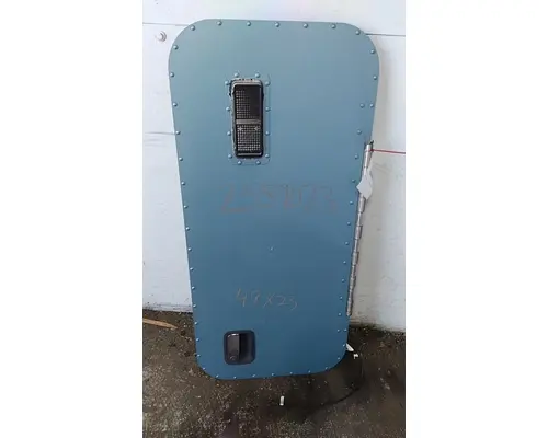 PETERBILT 386 DOOR, COMPARTMENT