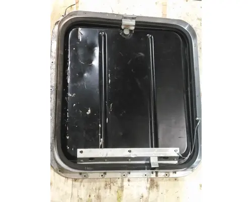 PETERBILT 386 DOOR, COMPARTMENT