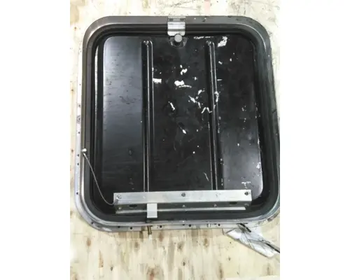 PETERBILT 386 DOOR, COMPARTMENT