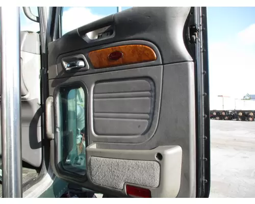 PETERBILT 386 DOOR ASSEMBLY, FRONT