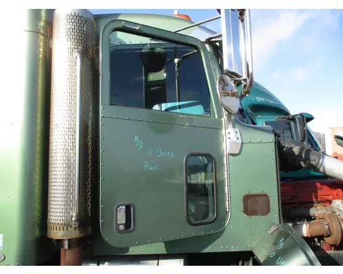 PETERBILT 386 DOOR ASSEMBLY, FRONT