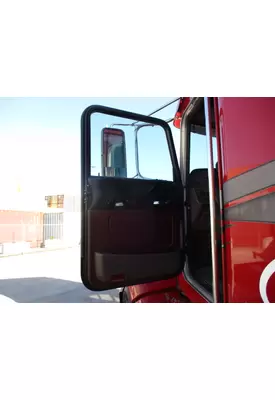 PETERBILT 386 DOOR ASSEMBLY, FRONT