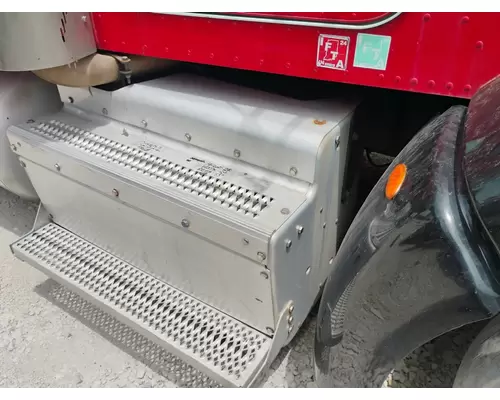 PETERBILT 386 DPF (Diesel Particulate Filter)