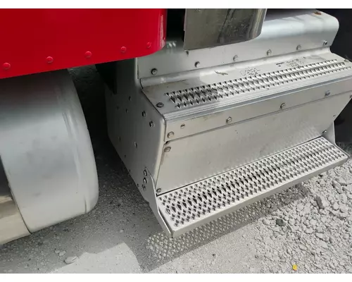 PETERBILT 386 DPF (Diesel Particulate Filter)