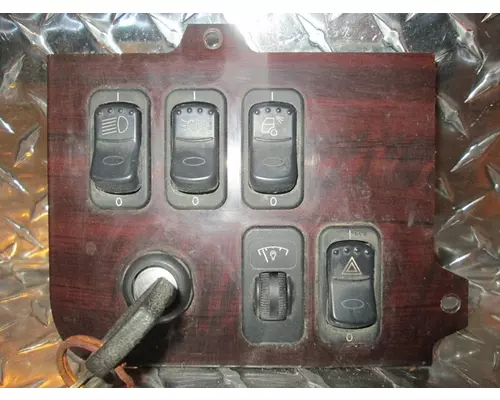 PETERBILT 386 Dash  Console Switch