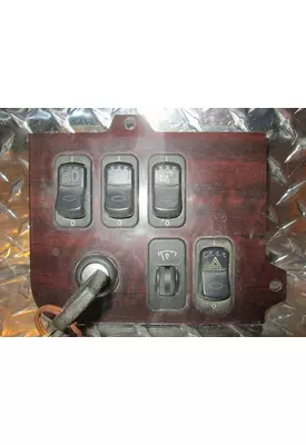 PETERBILT 386 Dash / Console Switch