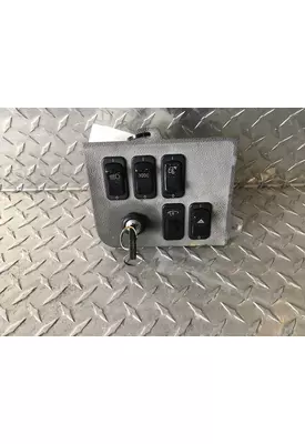 PETERBILT 386 Dash / Console Switch