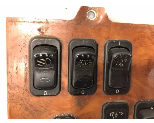 PETERBILT 386 Dash  Console Switch