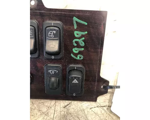 PETERBILT 386 Dash  Console Switch