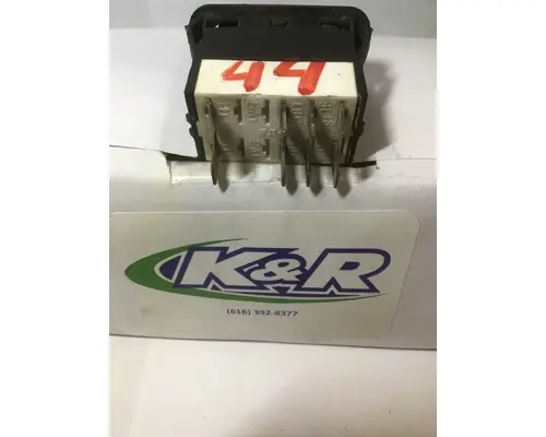 PETERBILT 386 Dash  Console Switch