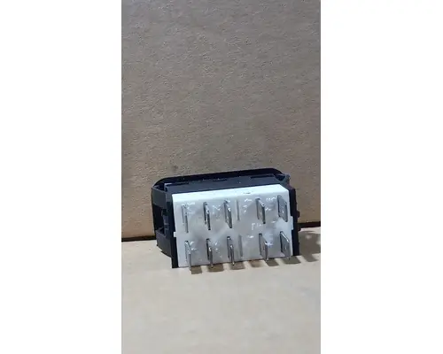 PETERBILT 386 Dash  Console Switch