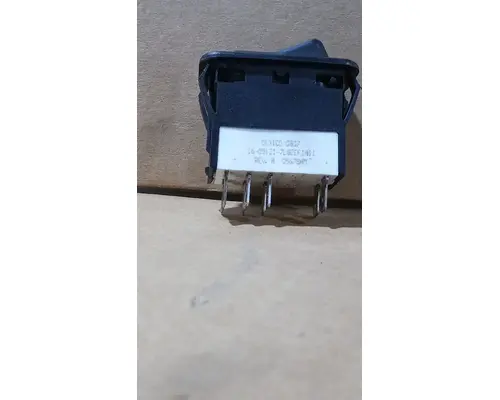 PETERBILT 386 Dash  Console Switch
